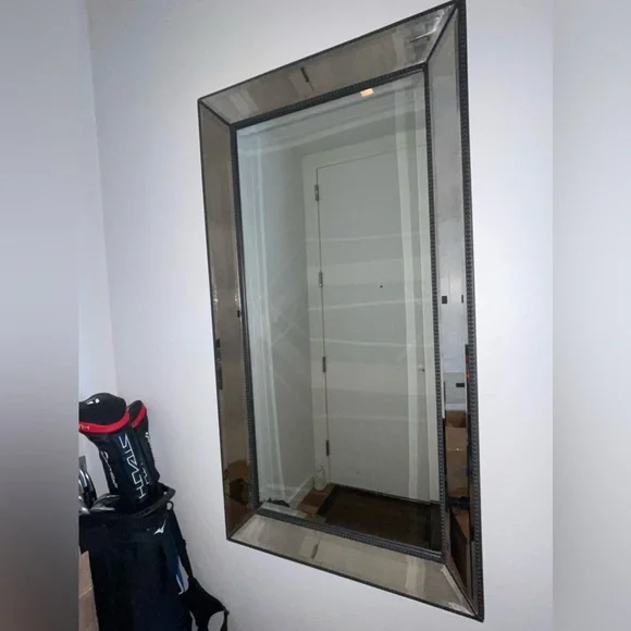 Mirror available for pick up in NYC buyer pays the shipping