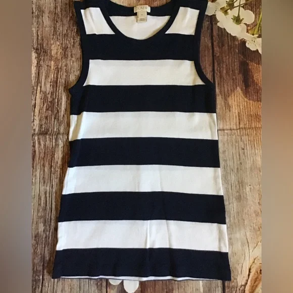 Women’s size extra small J.Crew tank top cc
