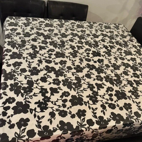 Kate Spade table cloth primrose drive color block Black and white Floral Fabric
