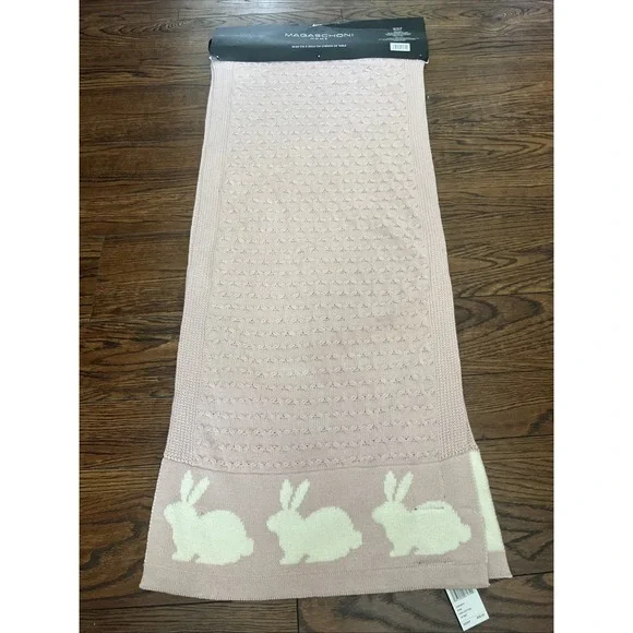 Magaschoni Easter/Spring Bunny Cable Knit Table Runner Blush/Ivory 16