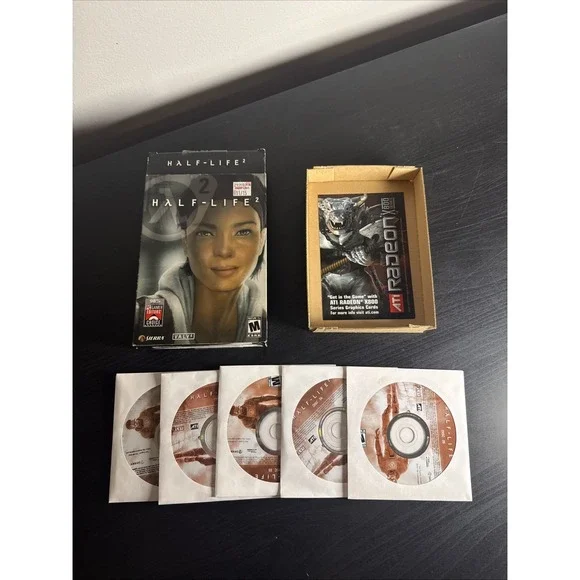 Half-Life 2 (PC, 2004) Box, 5 Discs, 1 Insert Alyx