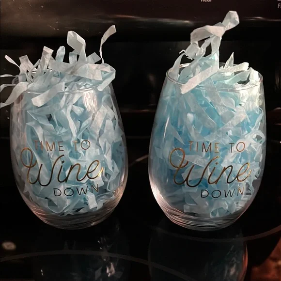Set of 2 Wine Glasses