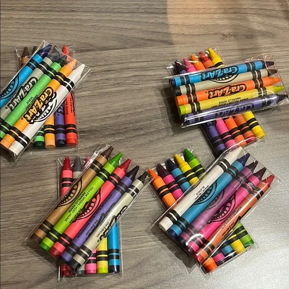 Cra-Z-Art Crayon 8 Sets- Assorted Colors NIP