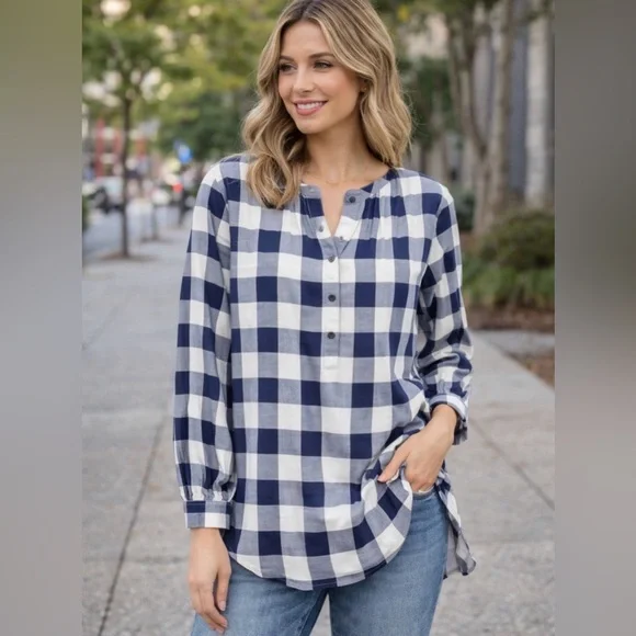 EUC J. Crew Navy and White Checkered Blouse