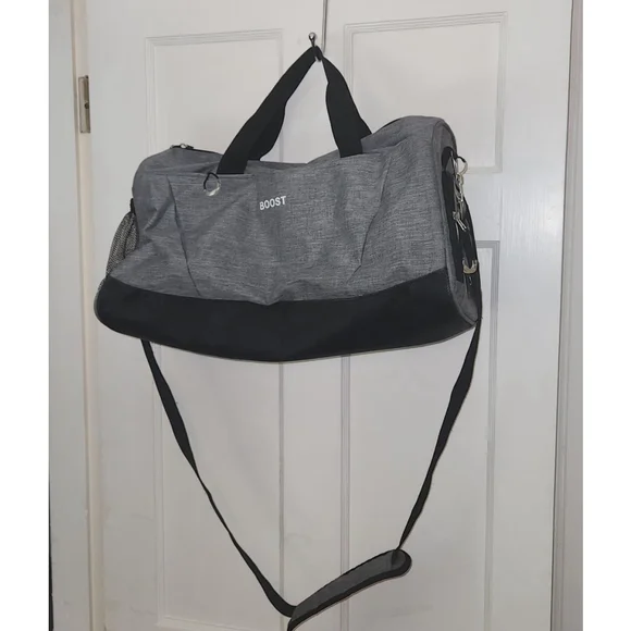 Boost Gray Sports Gym Travel Duffle Bag Wet Pocket Shoe Compartment