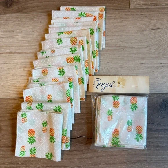 Vintage Angel‎ Pineapple Print Napkins