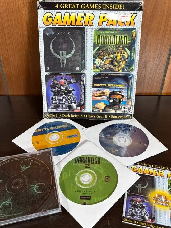 4 GAMER PACK, QUAKE II, Dark Reign 2, Heavy Gear II, Battlezone 2, PC CD-ROM EUC