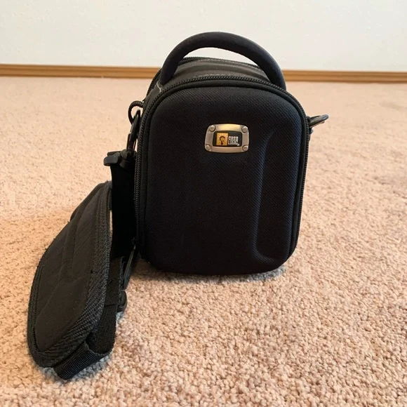 Case Logic | Camera Bag w/Shoulder Strap