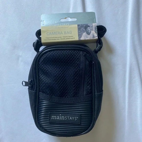 Mainstays Padded Camera Bag with 3 Zippered Compartments and Shoulder Strap. NWT