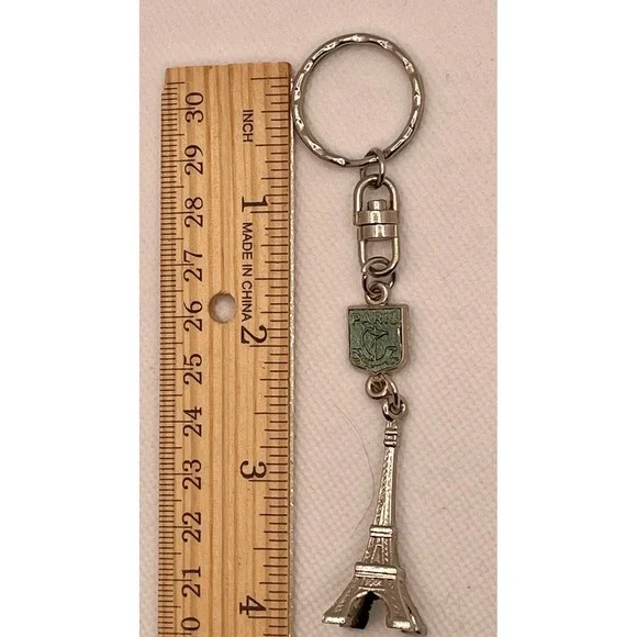 Vtg Silver Eiffel Tower Keychain Paris Theme Parties Party Favors 1986 Charm