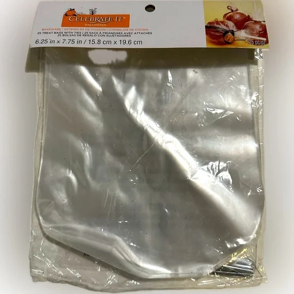 CELEBRATE IT 20 of 25 TREAT BAGS W/ TIES 6.25”x7.75” CLEAR ROUNDED BOTTOM GIFT