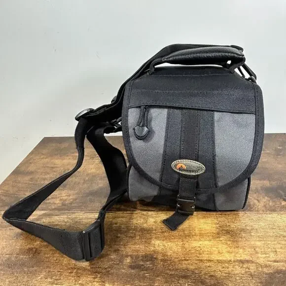 Lowepro EX 120 Camera Bag for Small SLR/DSLR Camera w/ Shoulder Strap