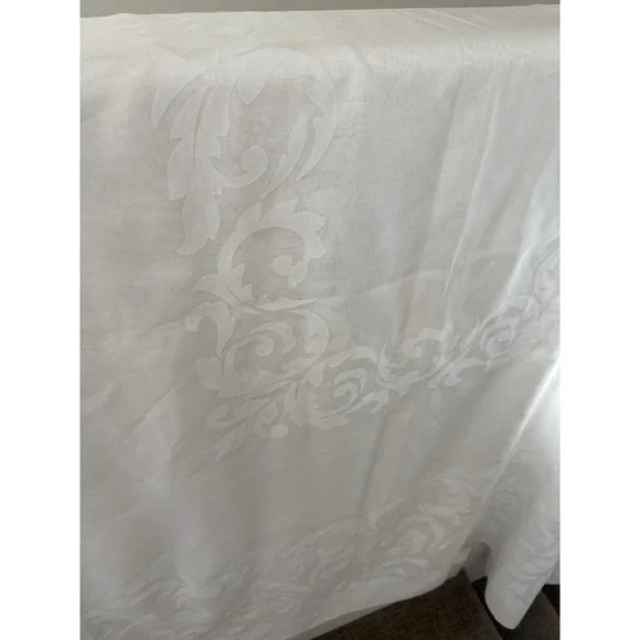 Vintage sheer white tablecloth 120 x 104 Makylene‎ made in Spain NOS + 4 napkins