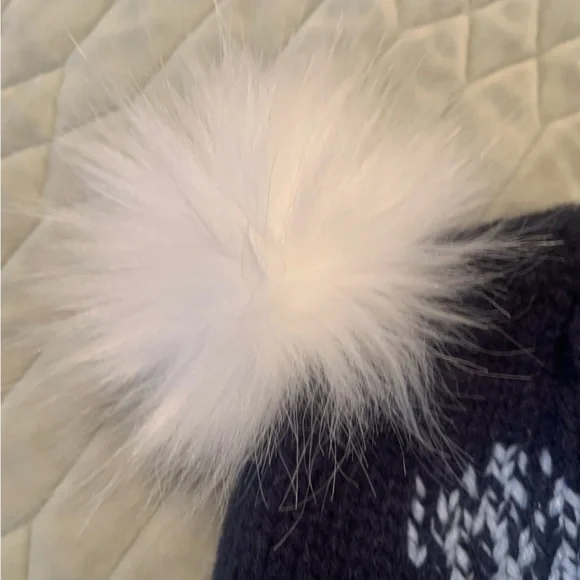 Maeve by Anthropologie Kids Navy Blue Beanie with Heart Design White Pom NWOT
