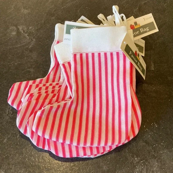Lot of 25 red white Christmas stocking favor gift goody bags - NWT