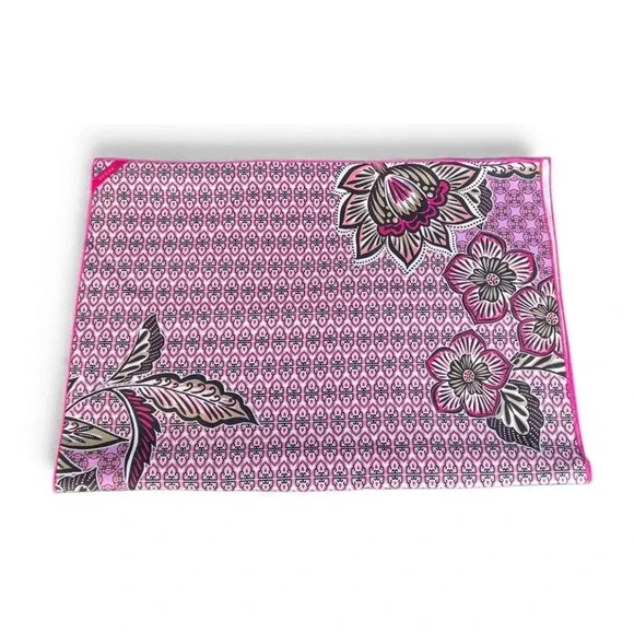 Prana Pink Floral Table Runner Batik Design Accent Dining Kitchen Decor 72x26 in