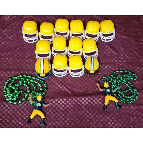Green Bay Packers NFL Lot Of 16 Keychain, Necklace And Mini Helmet