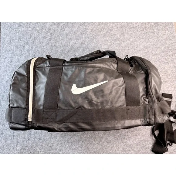 Nike Elite Vintage Duffle Bag Black Travel Gym School Messenger Sling Large