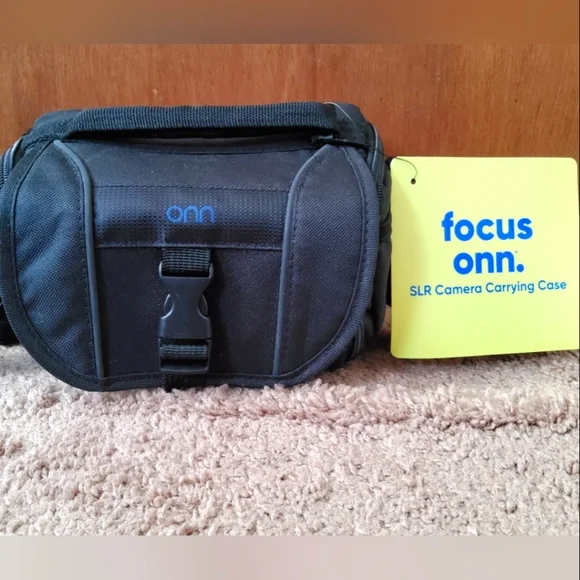 🔥Onn SLR Carrying Case with Detachable Shoulder Strap🔥