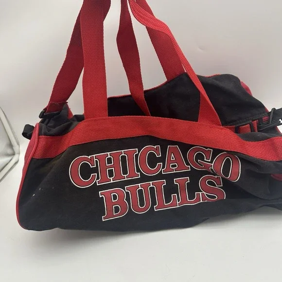 Vintage Chicago Bulls‎ Duffel Bag Gym Basketball Bag Black And Red 19