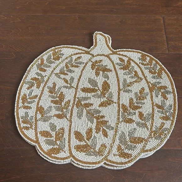 Tahari Set Of 2 Beaded Placemat Charger Pumpkins Fall Thanksgiving Silver Gold