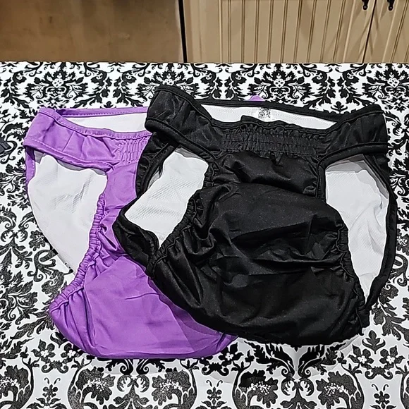 XL female washable diapers x2