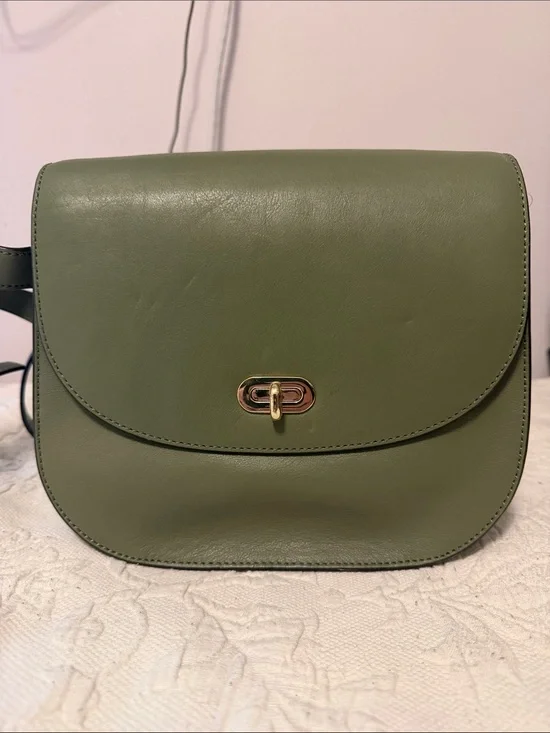 Lo & Sons Olive Green Leather Saddle Crossbody with Gold Hardware