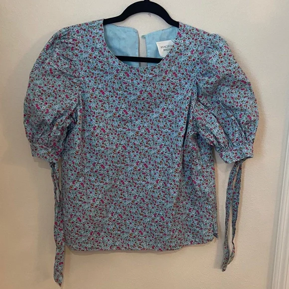 Tuckernuck Hyacinth House Blue Ditsy Floral Fiona Blouse