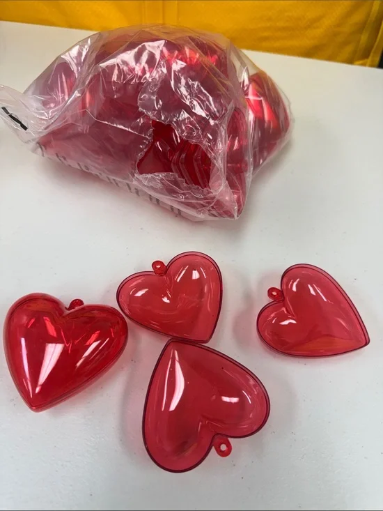 Red Heart Shaped Fillable Plastic Treat Containers large bag all new hole in top