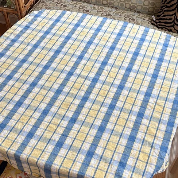 Tablecloth 56” x 56” 100% cotton / Blue and yellow plaid