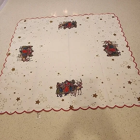 vintage christmas tablecloth Square 31x31