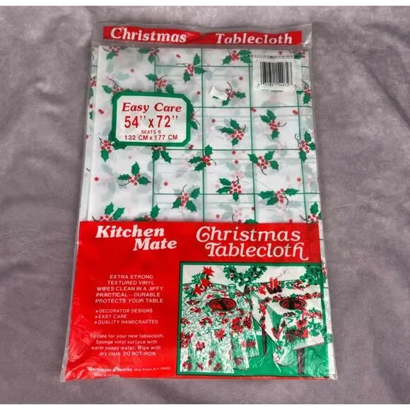 Vtg 80s NIP Kitchen Mate‎ Christmas Tablecloth Holly 54