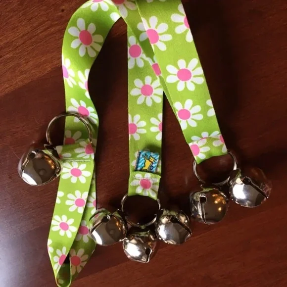 Daisy Print Ribbon Puppy Potty Training Bells
