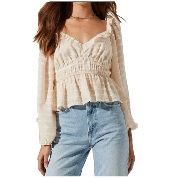 Astr The Label Top Womens M‎ Cream Puff Sleeve Sweetheart Neck Ruched Ruffle