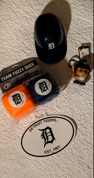 Detroit Tigers fan gear
