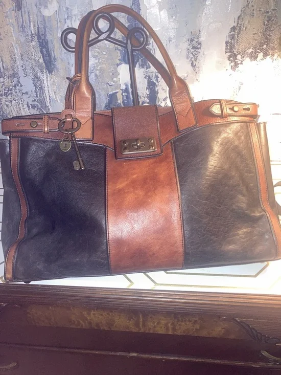 Genuine Fossil Vintage Two-Tone Brown & Dark Brown Leather Travel Weekender Bag