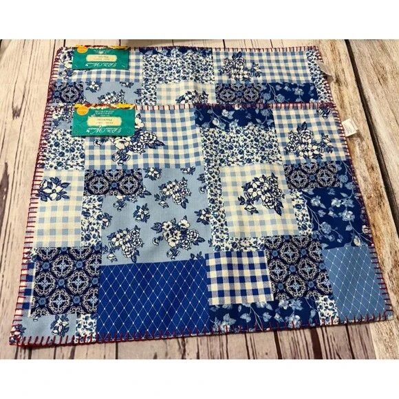 Pioneer Woman Set of 2 Heritage Patchwork Placemat 14in X 19in Reversible New