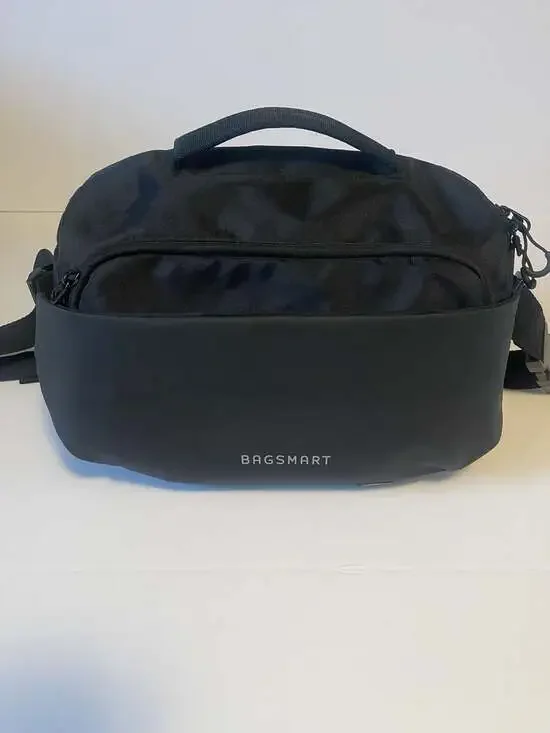 BAGSMART Soar 6L Camera Sling Bag with Tripod Holder - Black
