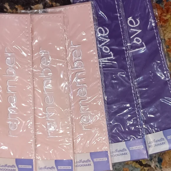 5 leather bookmarks pink 