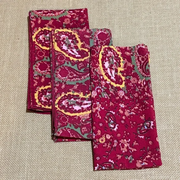 Sur La Table Set of 3 Red Paisley Cotton Napkins 20