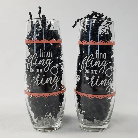 🟢 FREE with any $10 purchase. (1) for $5 Final Fling Before the Ring.