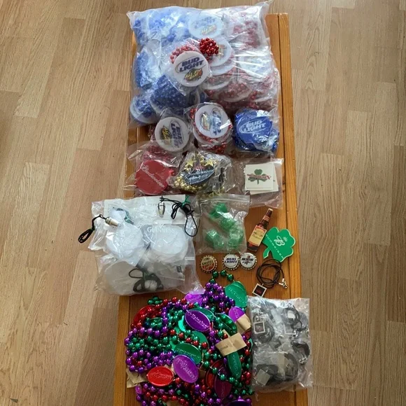 LRG LOT BUDWEISER HEINEKEN GUINESS beer Mardi gra beads pins NECKLACES & more