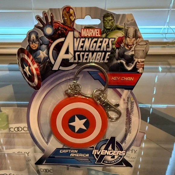 Marvel Captain America Red and White Shield Keychain