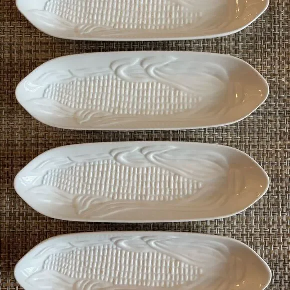 Sur La Table Set Of 4 White Porcelain Corn Holders 9.5”