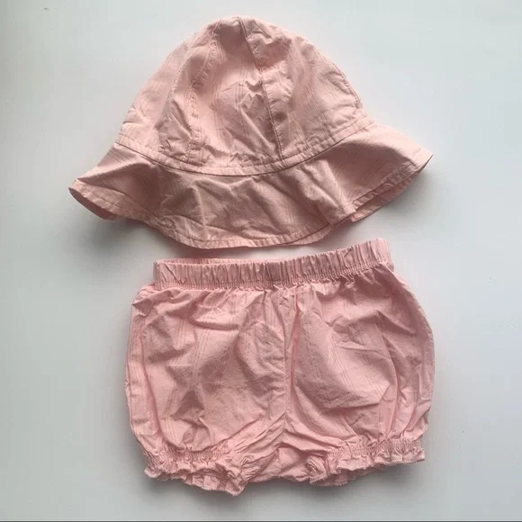 Carter’s Sun Hat and Bloomers Bundle