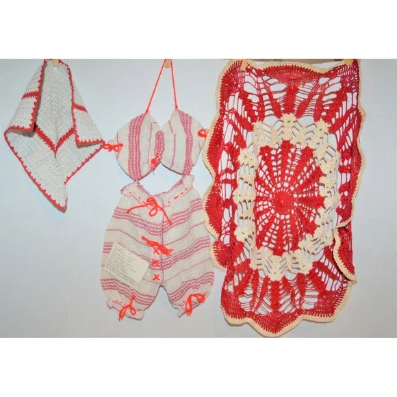 Kitsch Red & White Window or Wall Cutes Bikini Doily and Rag