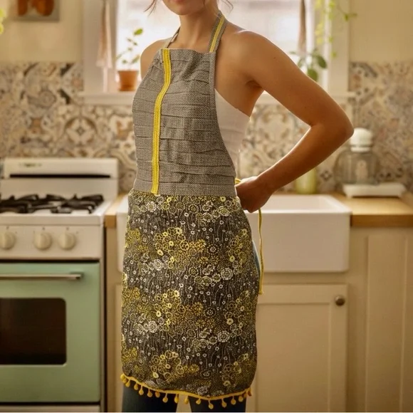 Sur La Table Cotton Apron Retro MCM Cottage Farm Yellow Floral Halter Pom-Pom