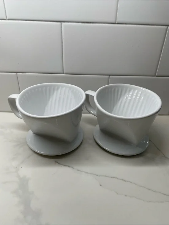 (1) Rare Sur La Table Ceramic Pour Over Coffee Dripper XL 4 Hole White