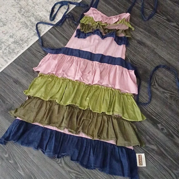 Sur La Table Cotton Ruffle Apron