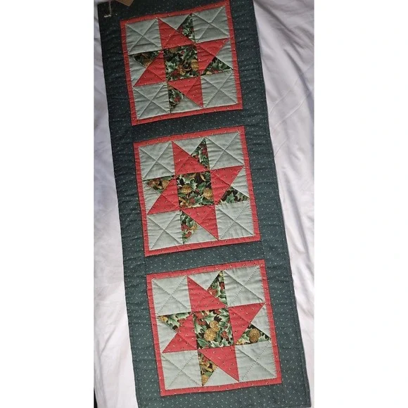 New Handmade Christmas Quilted Patchwork Table Runner 15